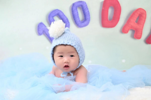 大竹宝宝咬手指甲怎么回事 大竹宝宝咬手指甲怎么回事